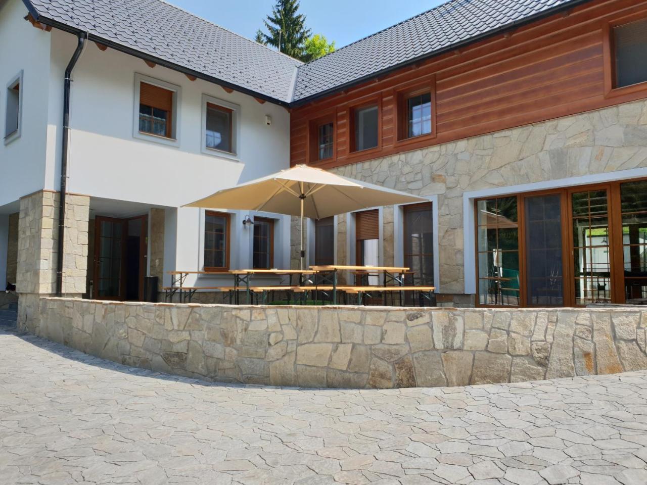 Club Rezidence Pod Luci Daire Loučovice Dış mekan fotoğraf